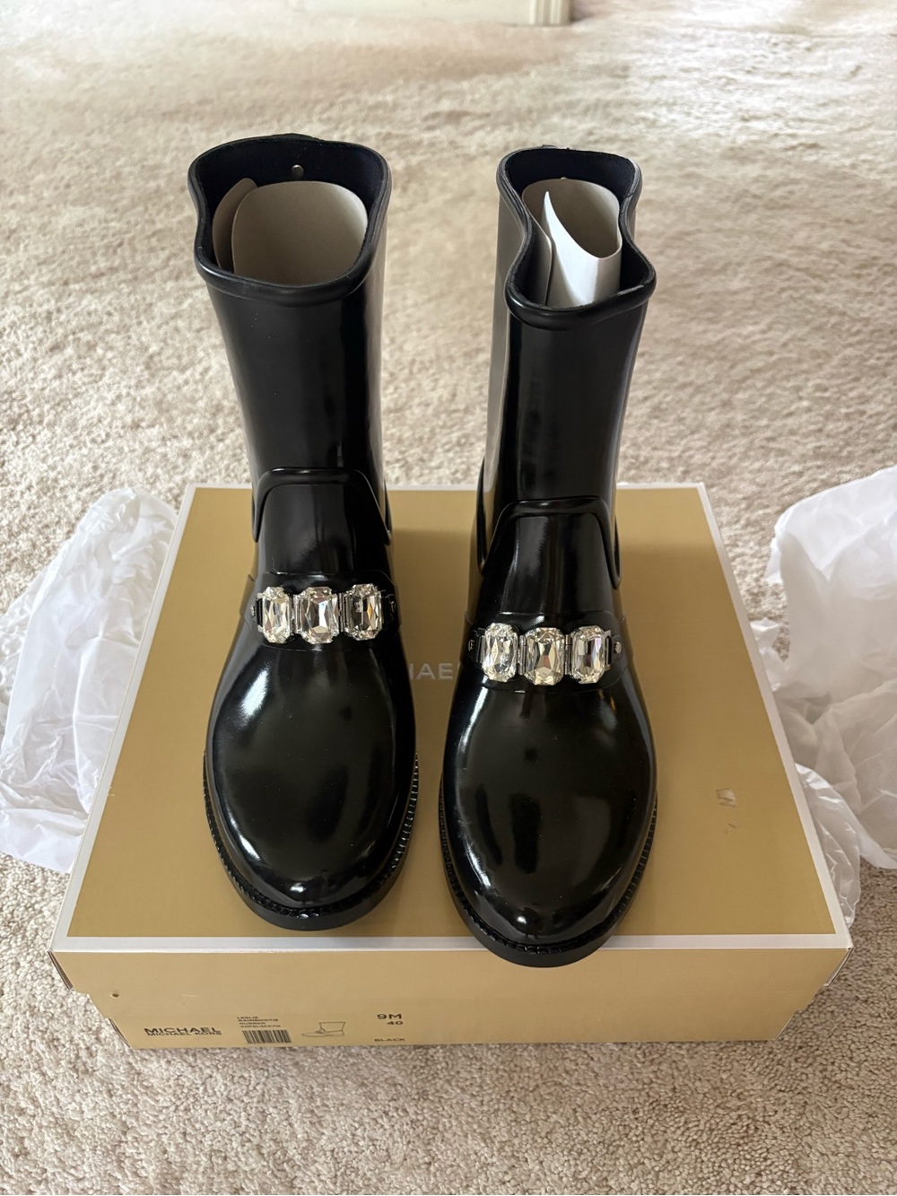 Women's Black Leslie Rain Bootie with Crystal Accents Size 9 Ankle Boots